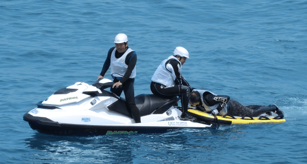 水泳場での安全管理や海難救助を行なうシーバードジャパンの活動推進